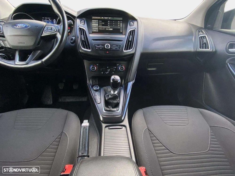 Ford Focus SW 1.0 SCTi Titanium - 9