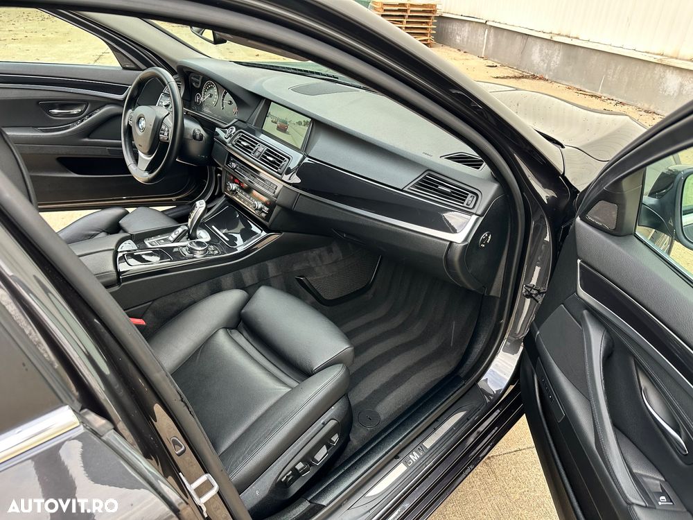 BMW Seria 5 530d xDrive Touring Sport-Aut. Luxury Line - 19