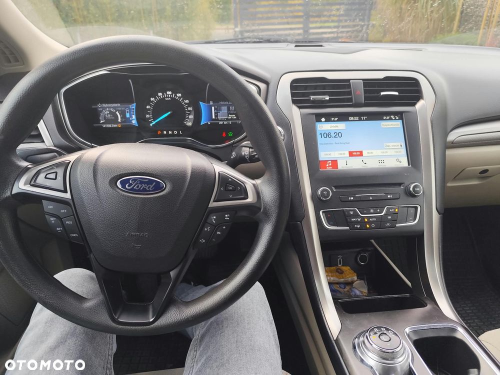 Ford Fusion - 8