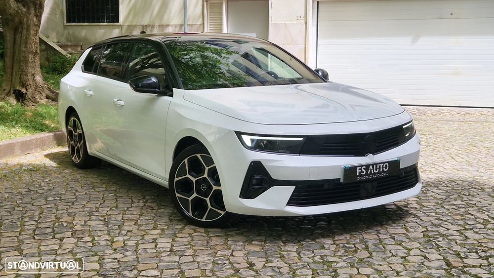 Opel Astra Sports Tourer 1.2 Turbo Auto GS Line - 2