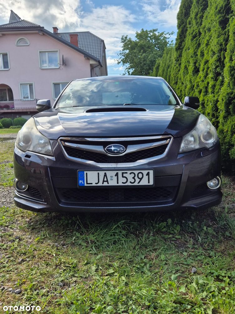 Subaru Legacy 2.5i GT - 12