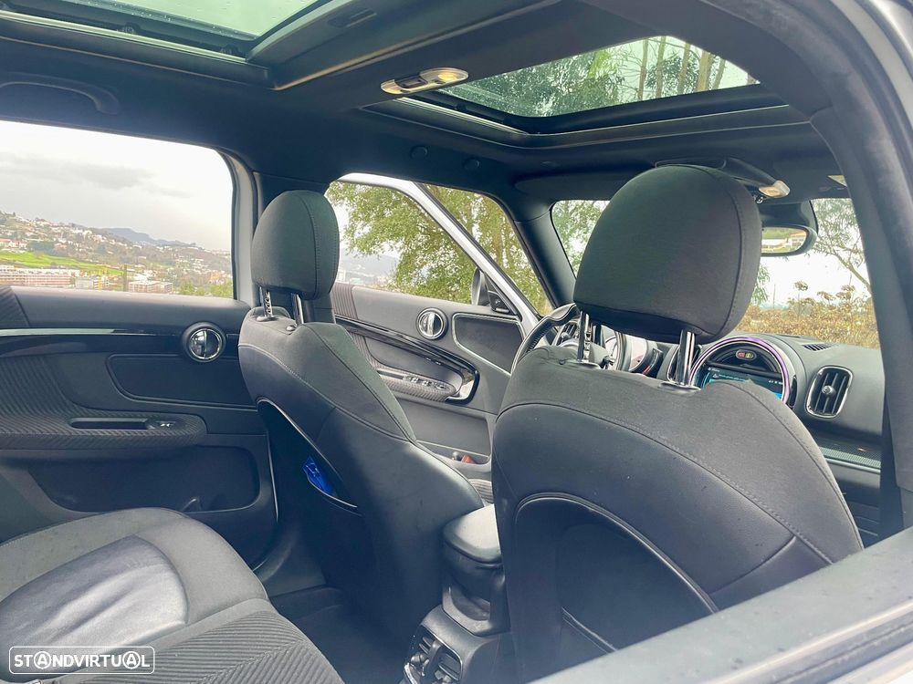 MINI Countryman Cooper SE ALL4 Auto - 24