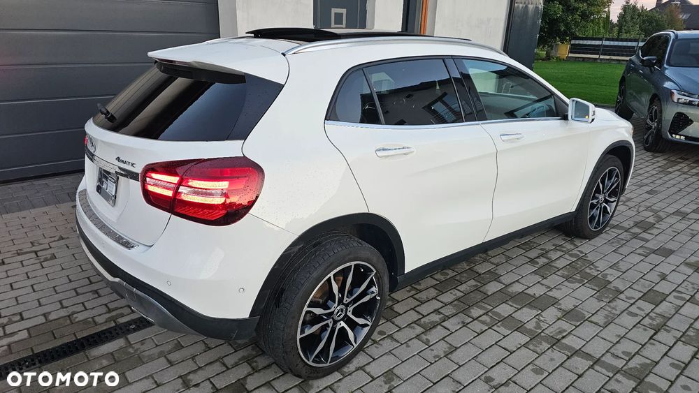 Mercedes-Benz GLA 250 4Matic 7G-DCT Peak Edition - 9