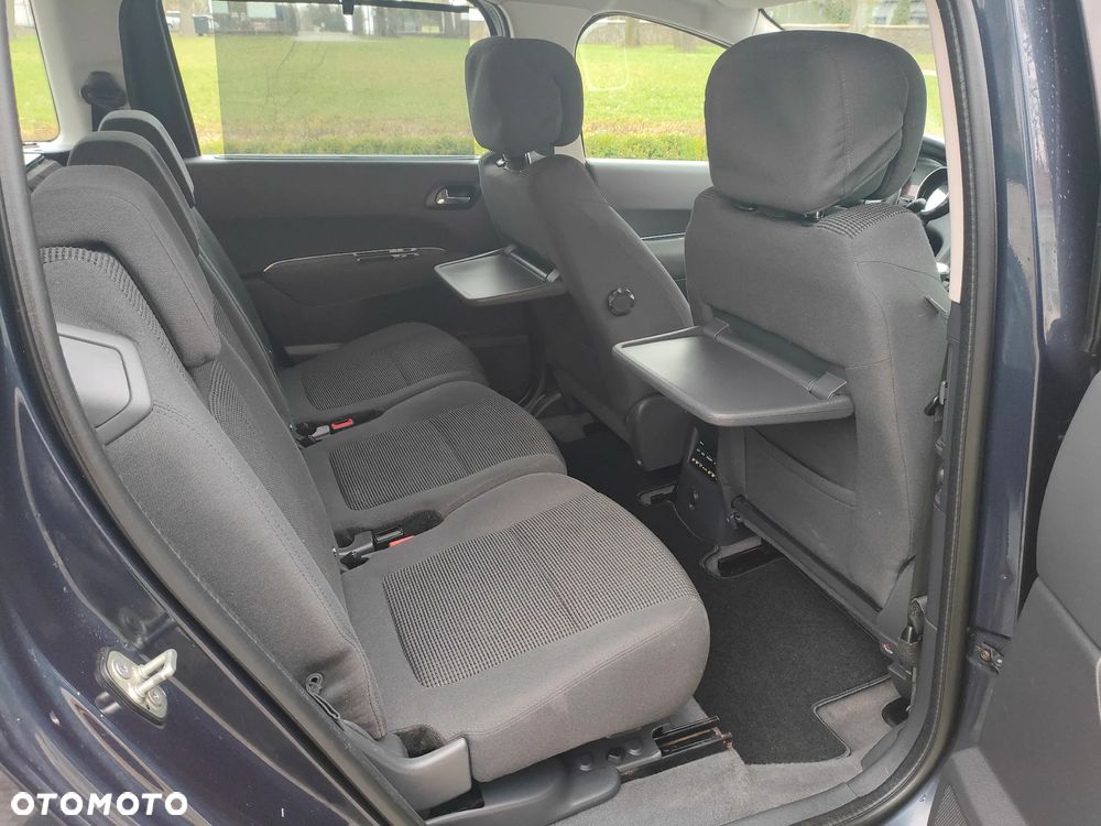 Peugeot 5008 - 17
