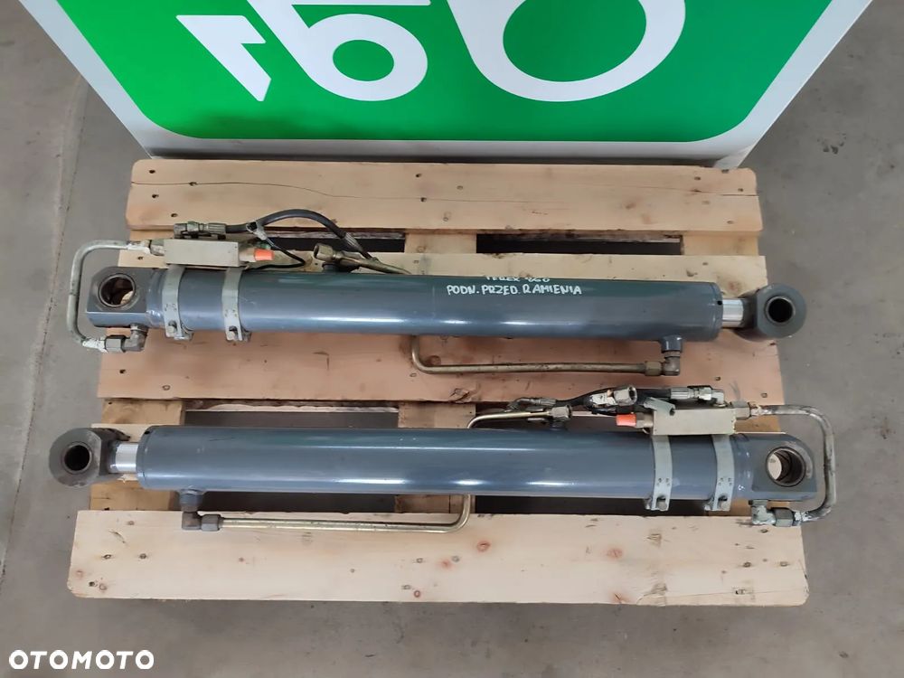 Siłownik hydrauliczny 3622775M92 6109553M91 Terex 860 - 5