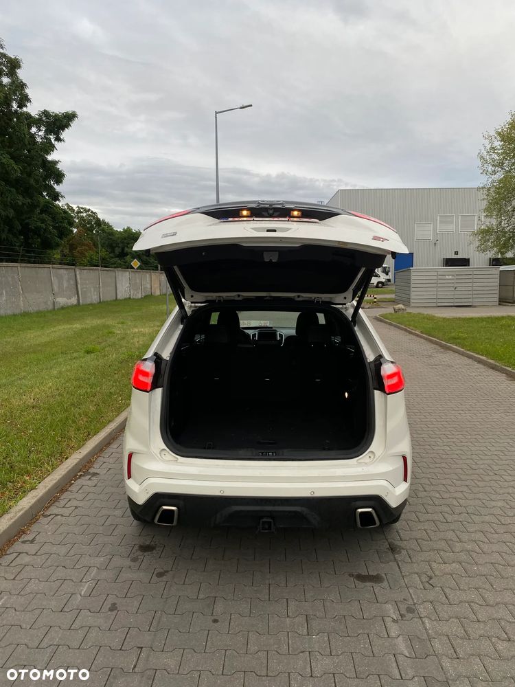 Ford Edge - 8
