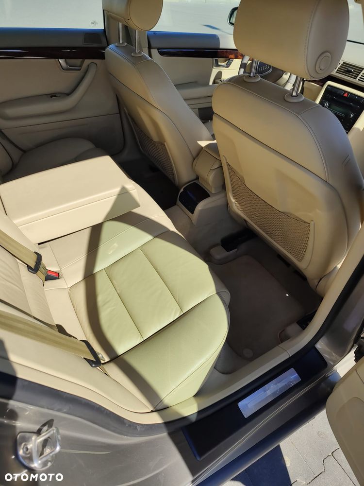 Audi A4 Limousine 2.0 T FSI multitronic - 29
