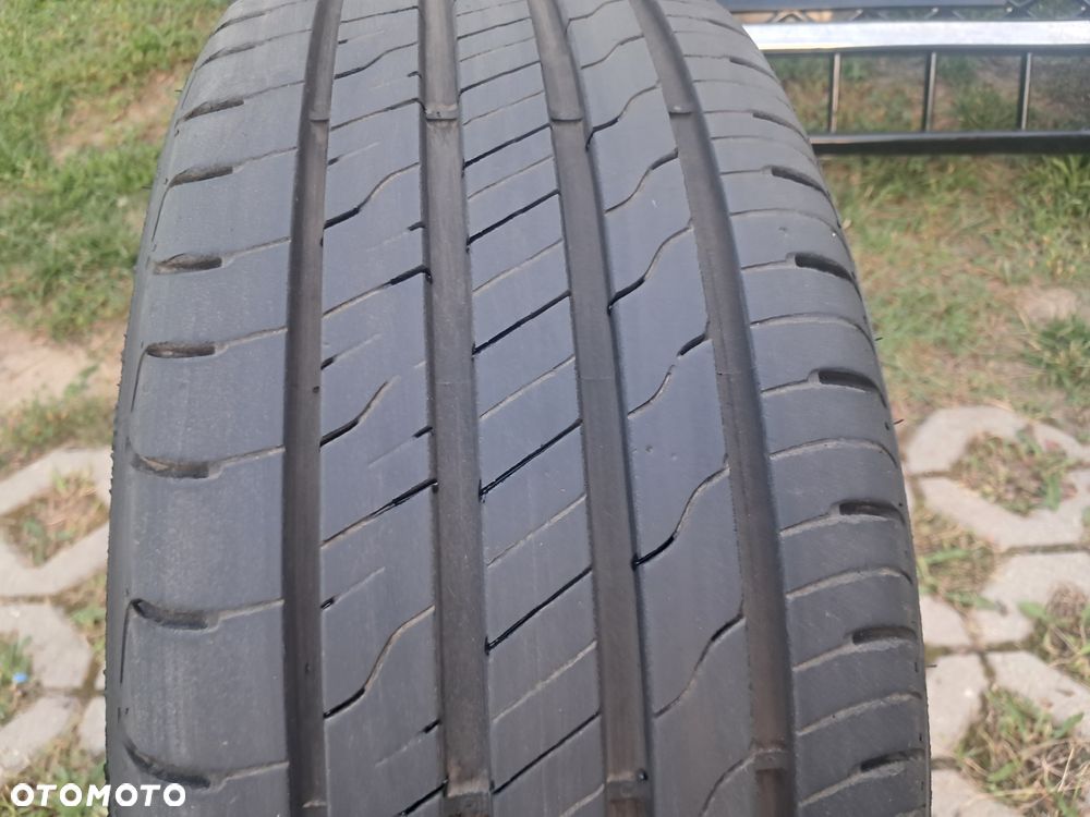 Opona pojedyncza Opona Goodyear Efficientgrip Performance 2 205/55/16 205/55R16 8mm igła - 1