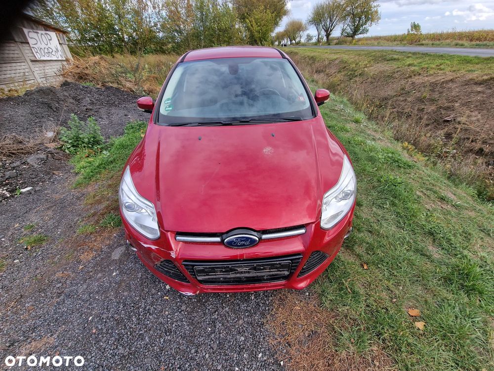 Kompletny  przód  ford  Focus  mk3  w  kolorze UB - 6