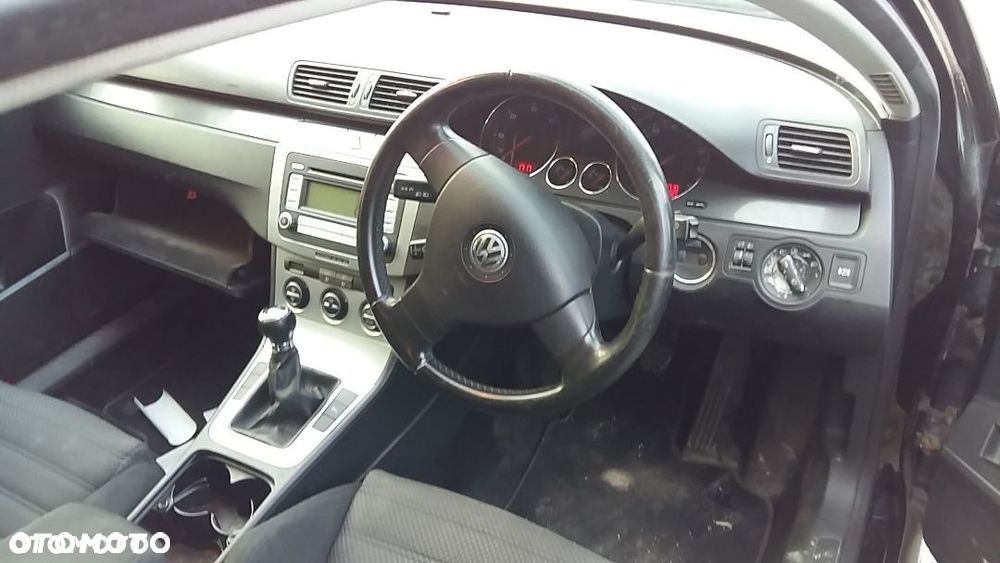 Części Volkswagen Passat B6 Sedan 4- drzwi 2.0 TDI 140 Manual 2005-10 - 2