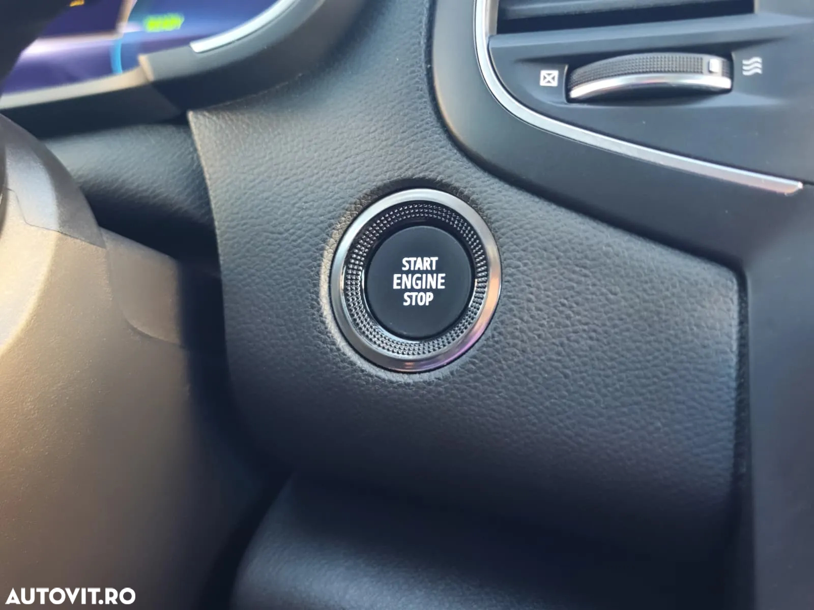 Renault Megane Grandtour E-TECH Plug-in 160 BUSINESS EDITION - 19