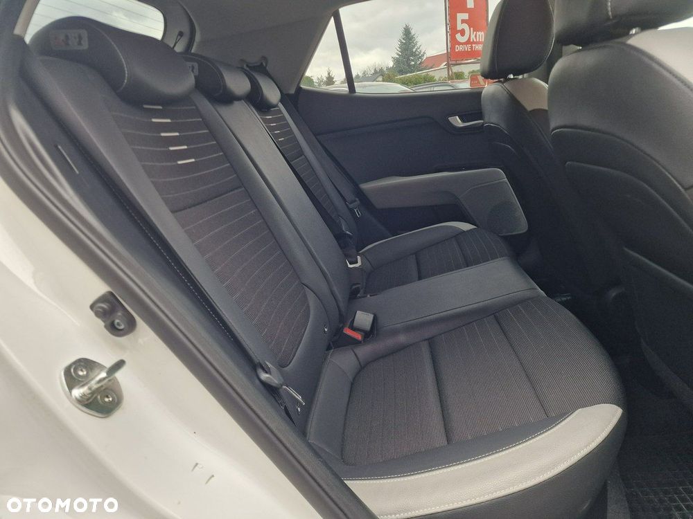 Kia Stonic - 25