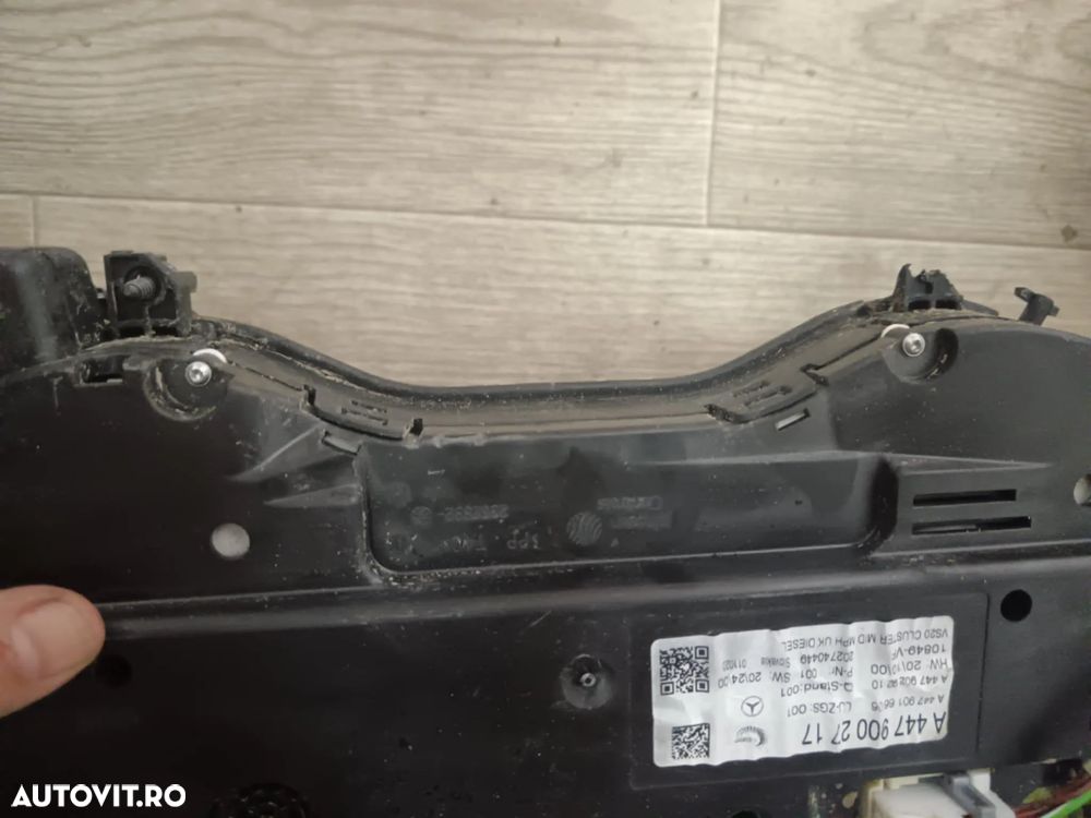 Ceasuri de bord afisaj in mile uk mercedes vito w447 a4479002717 cu defecte - 2