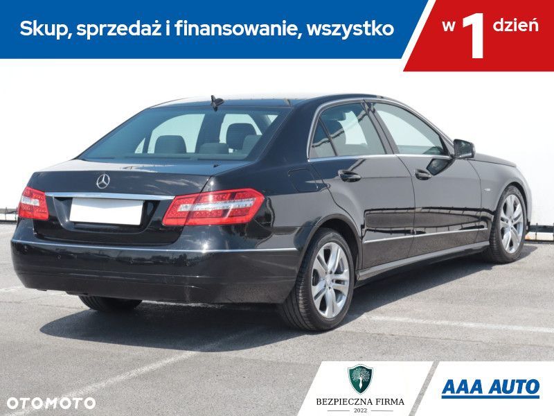 Mercedes-Benz Klasa E - 7