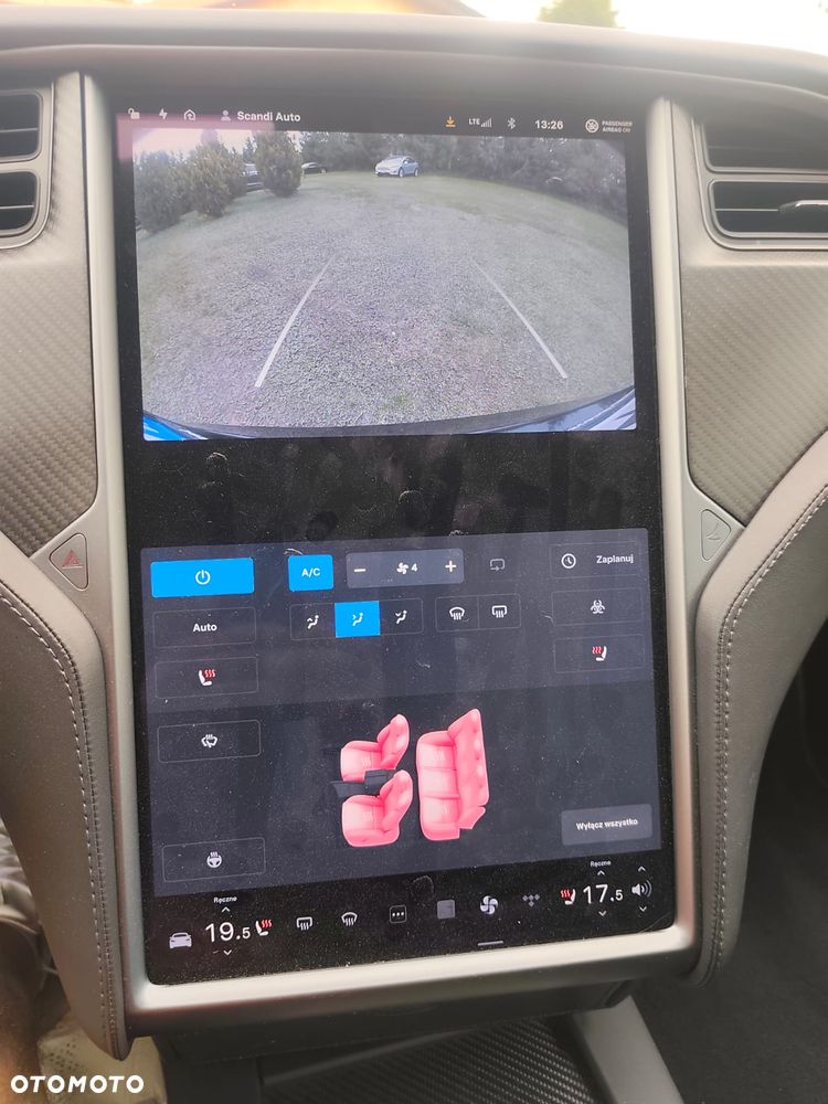 Tesla Model S - 23