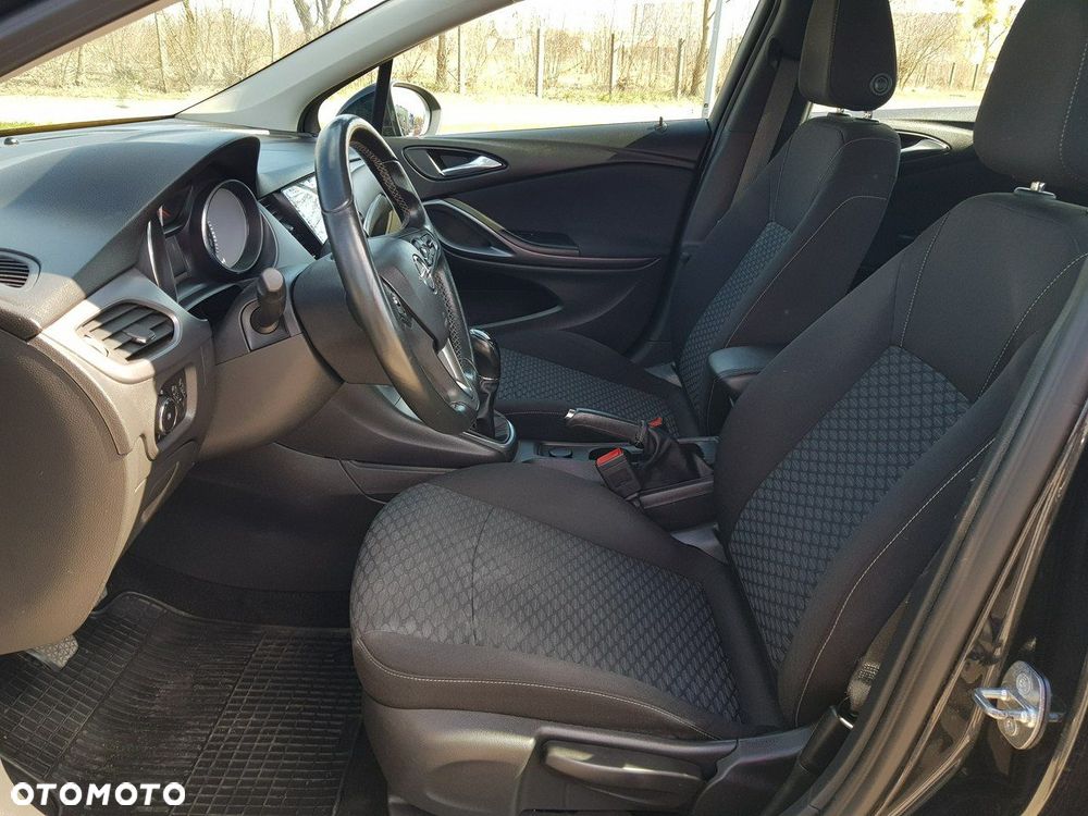 Opel Astra 1.4 Turbo Edition - 10