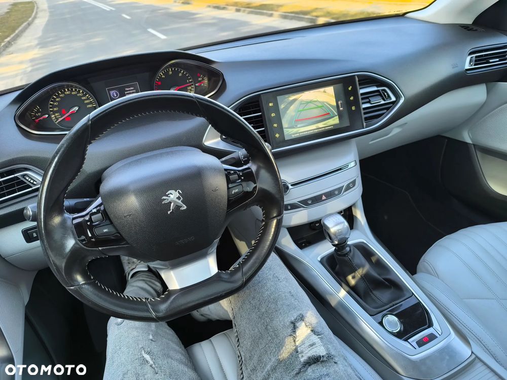 Peugeot 308 e-HDi 115 Stop & Start Allure - 13