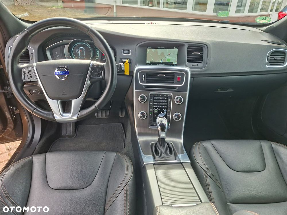 Volvo V60 Cross Country D4 Drive-E Summum - 11