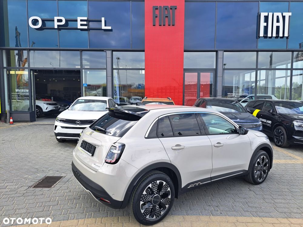 Fiat 600 1.2 Turbo La Prima eDCT - 3