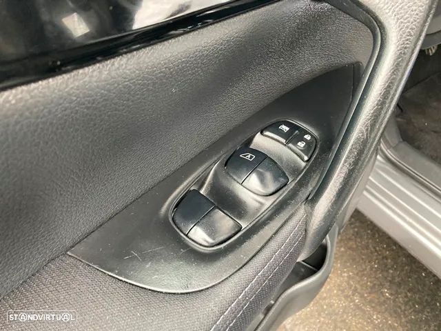 Nissan Qashqai ver-1-5-dci-acenta-connect - 29