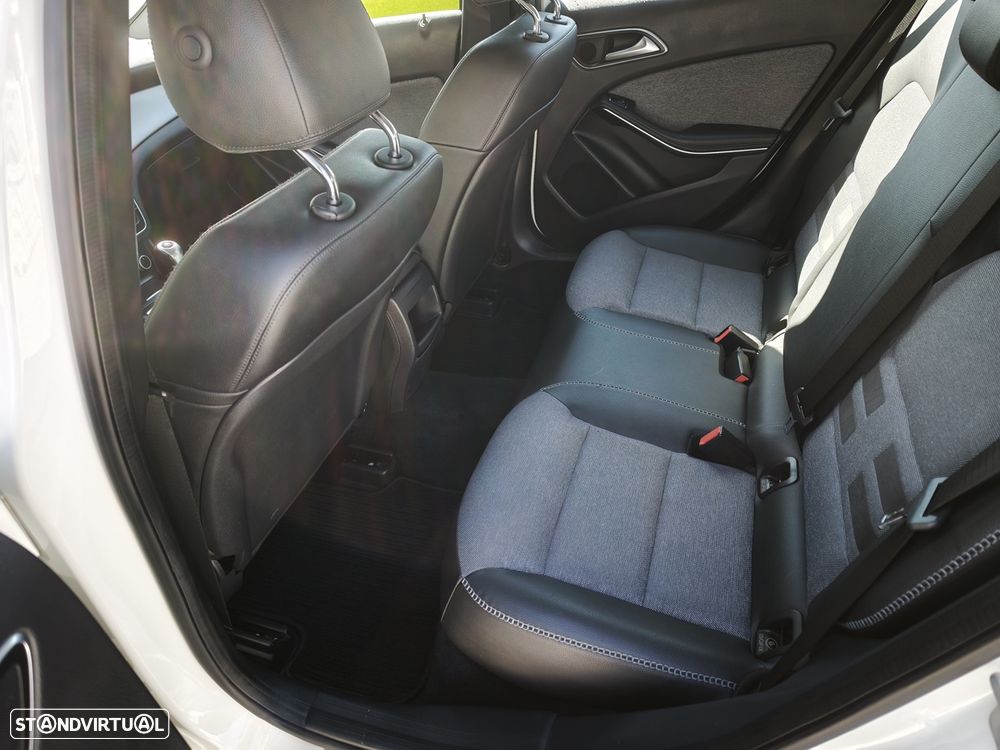 Mercedes-Benz GLA 180 (CDI) d Urban - 22