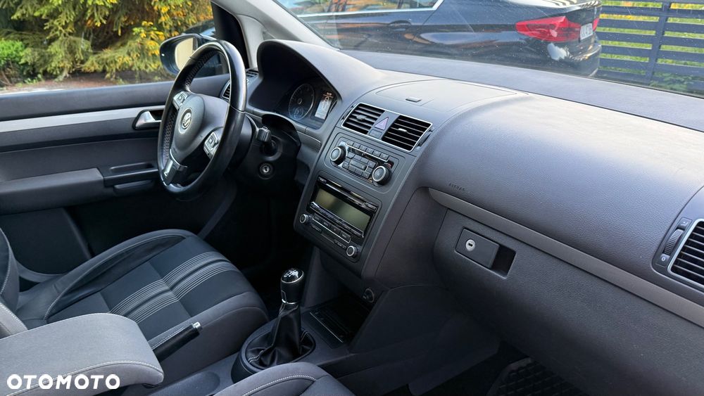 Volkswagen Touran 2.0 TDI DPF STYLE - 34