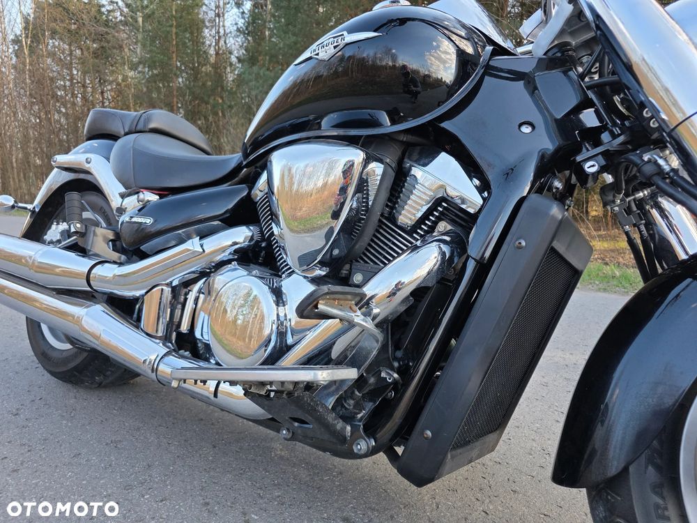 Suzuki Intruder - 8