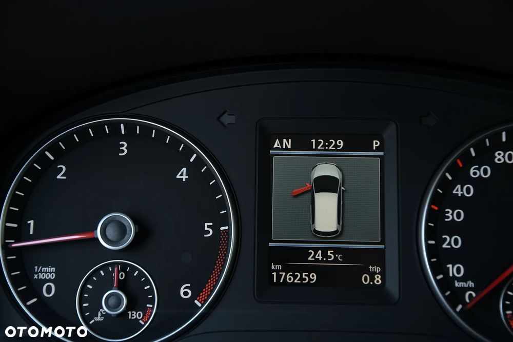 Volkswagen Touran 2.0 TDI DPF Highline DSG - 30