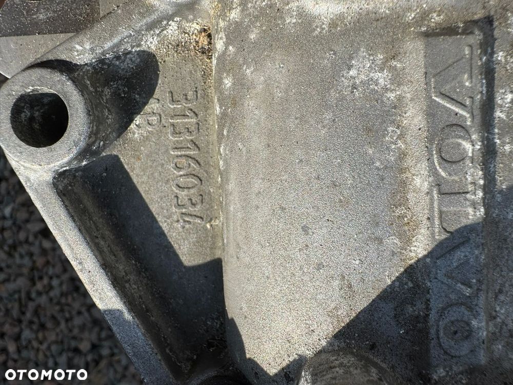 VOLVO XC60 II 2.0 T8 SILNIK B4204T34 IDEAŁ 60 TYSIĘCY 2020.R - 9