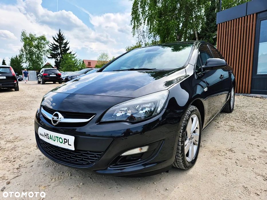 Opel Astra IV 1.4 T Business EU6 - 1