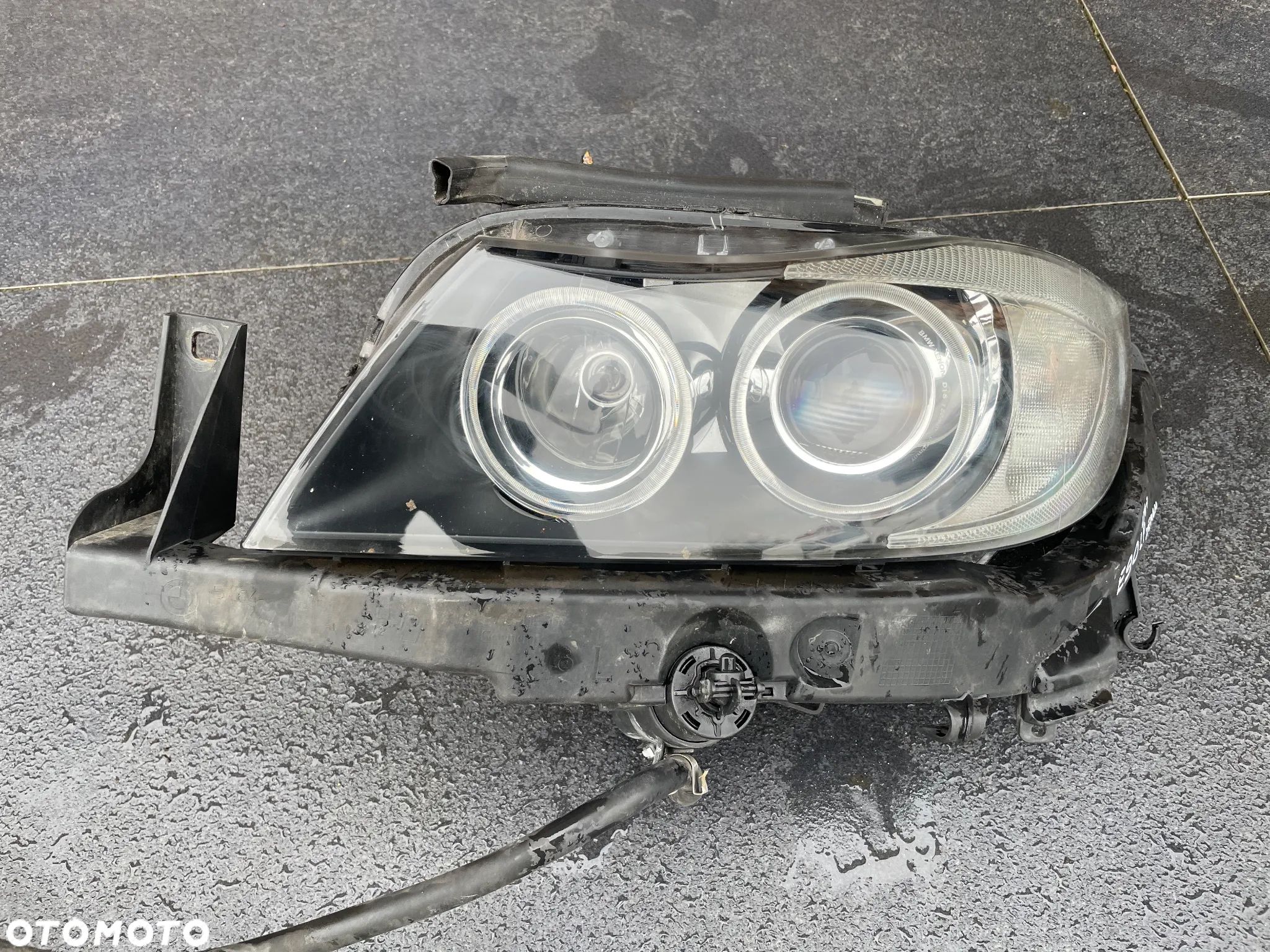 BMW 3 III E90 E91 LAMPA LEWA reflektor lewy XENON NIESKRĘTNY KOMPLETNA 6942737 - 2