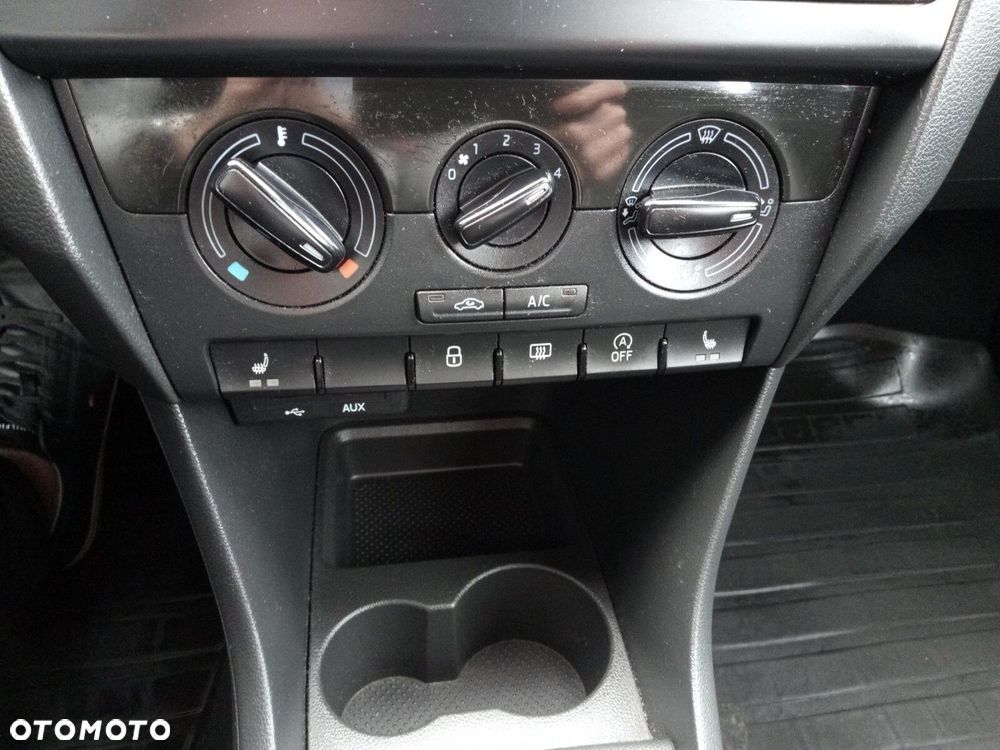 Skoda RAPID 1.0 TSI Ambition - 18