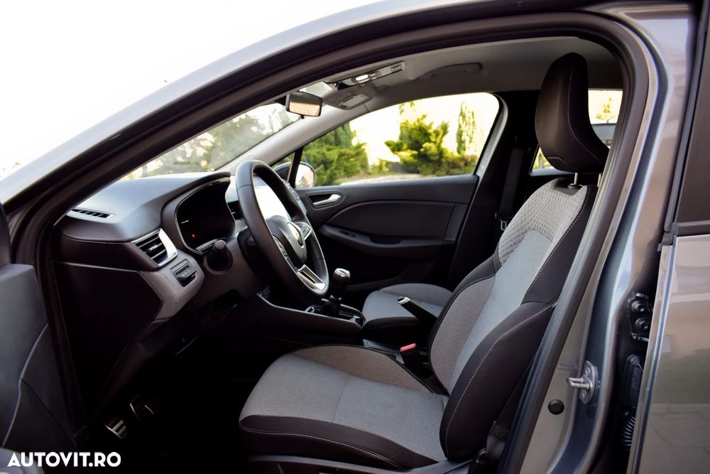 Renault Clio - 28
