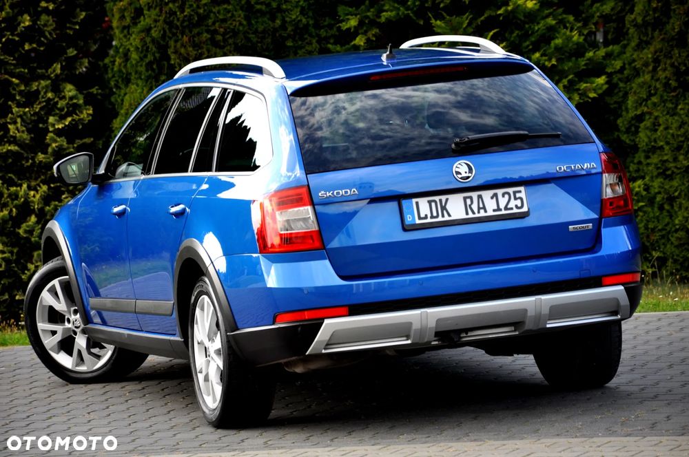 Skoda Octavia Combi 2.0 TDI 4x4 Scout - 19