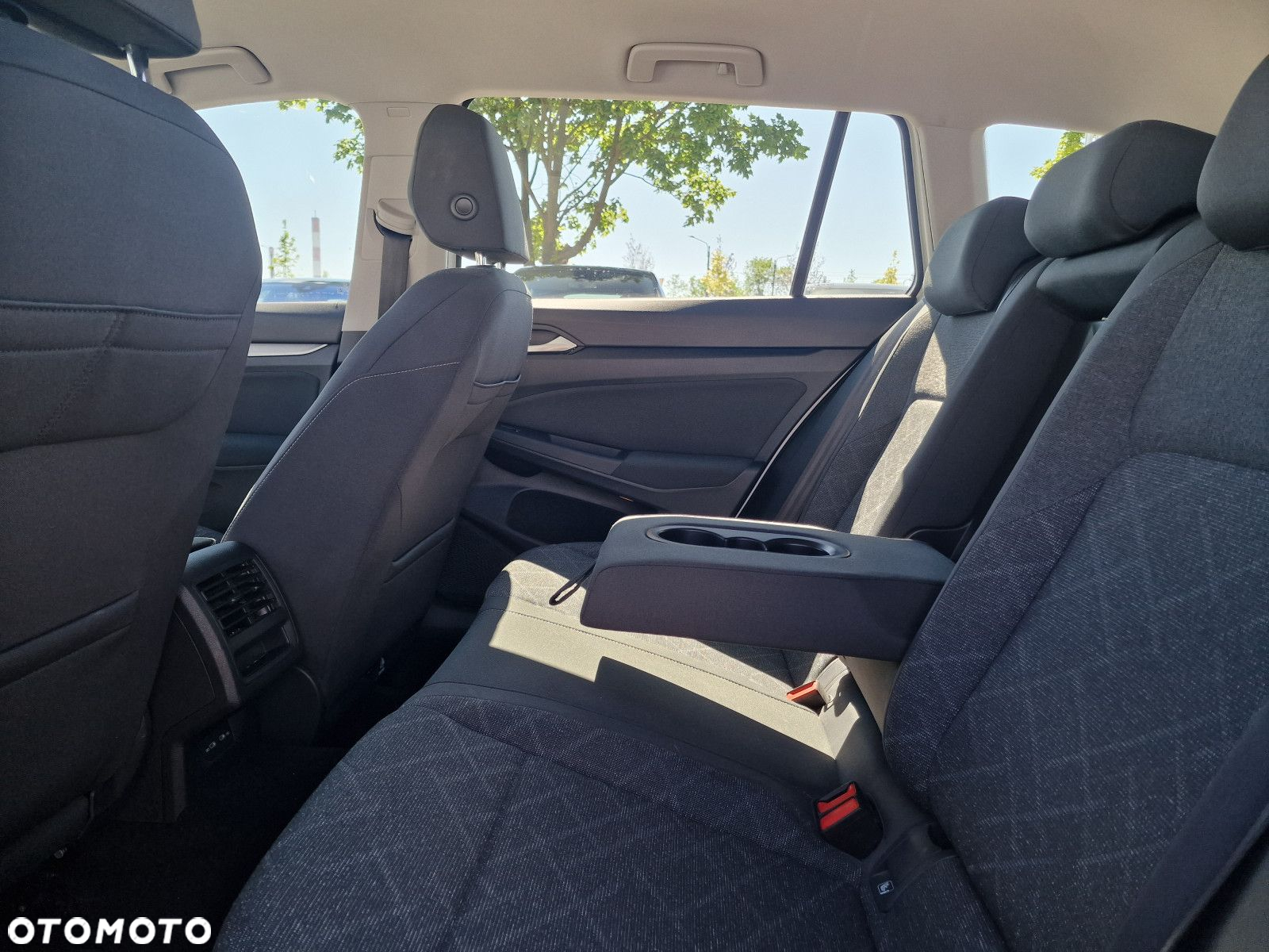 Volkswagen Golf - 12