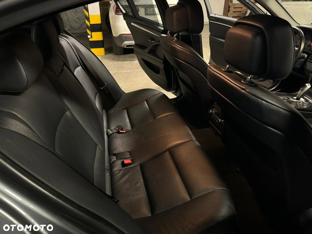 BMW Seria 5 - 13
