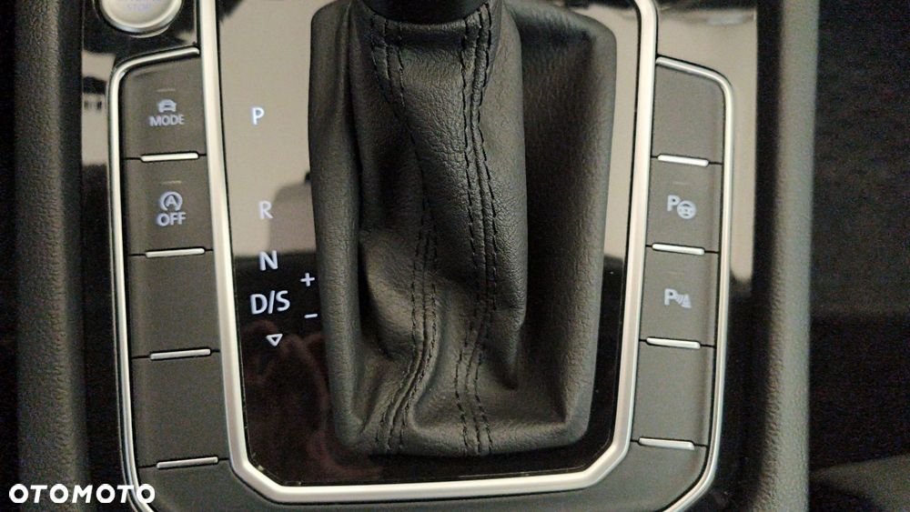 Volkswagen Passat 2.0 TSI Elegance DSG - 30