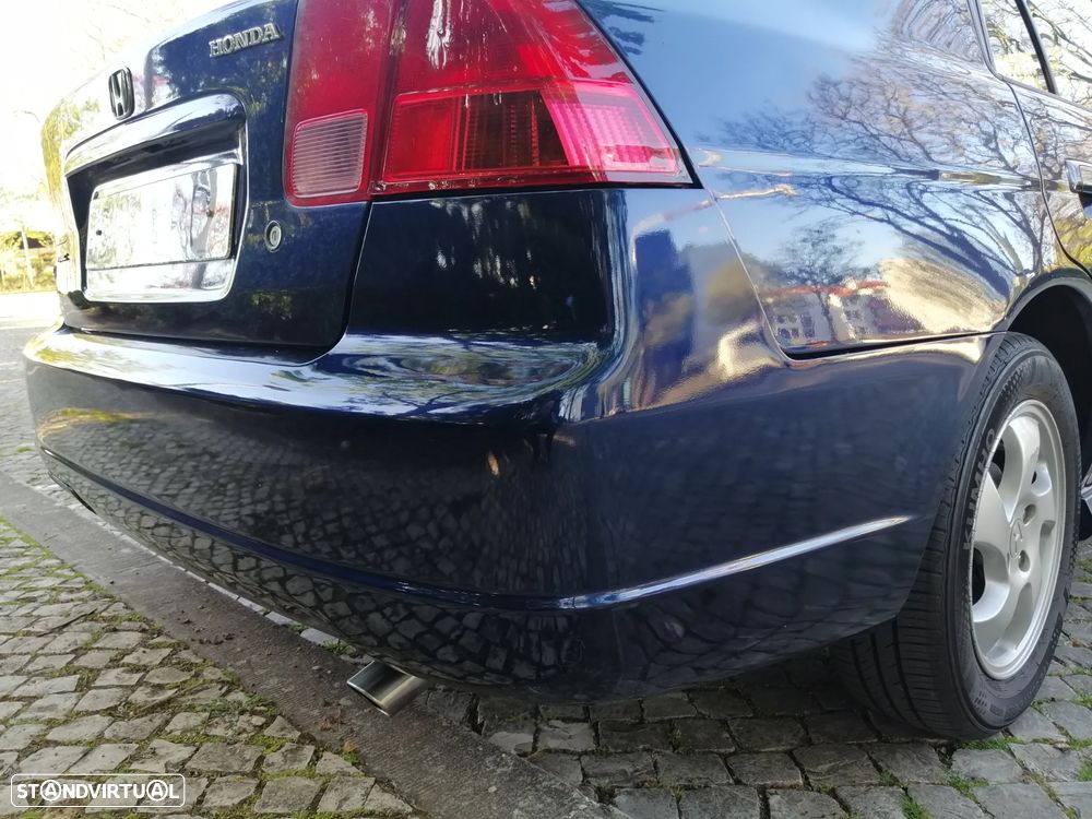 Honda Civic 1.6 ES - 10