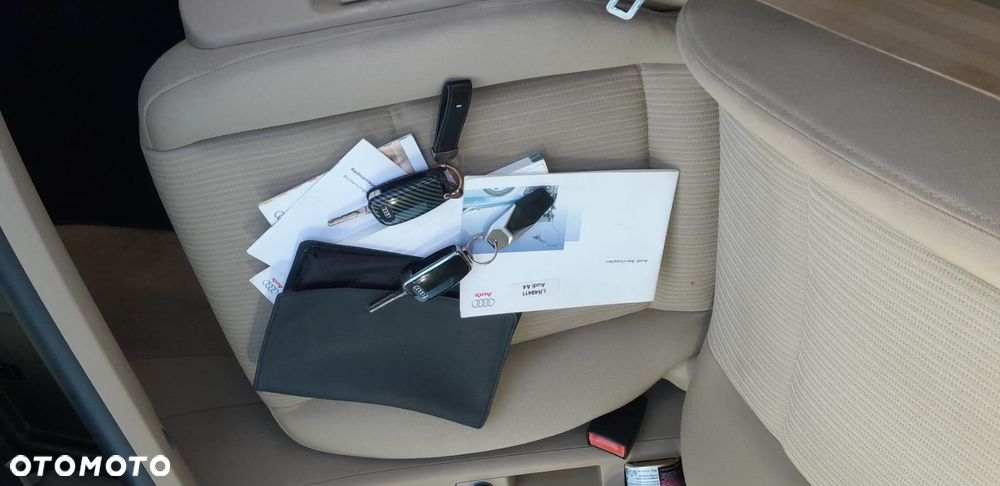 Audi A4 Limousine - 28