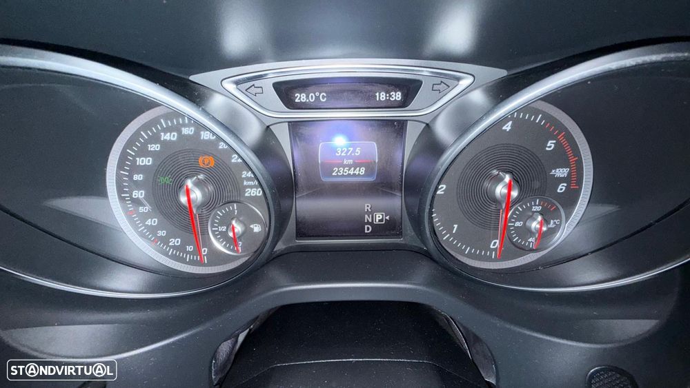 Mercedes-Benz CLA 180 d 7G-DCT Peak Edition - 20