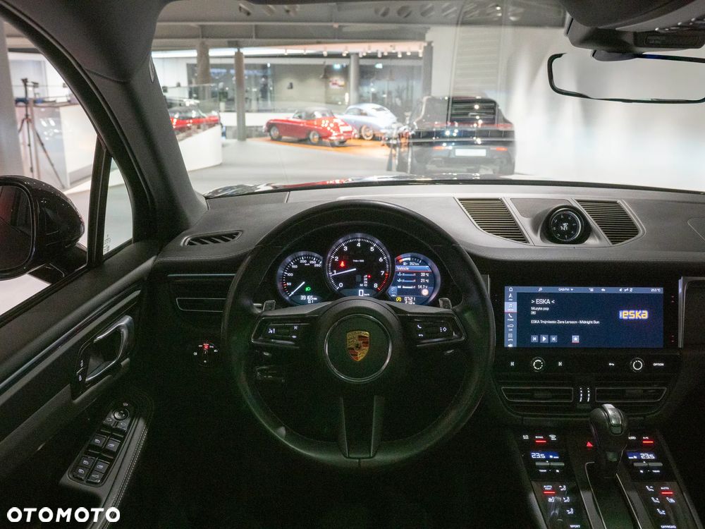 Porsche Macan Standard - 17