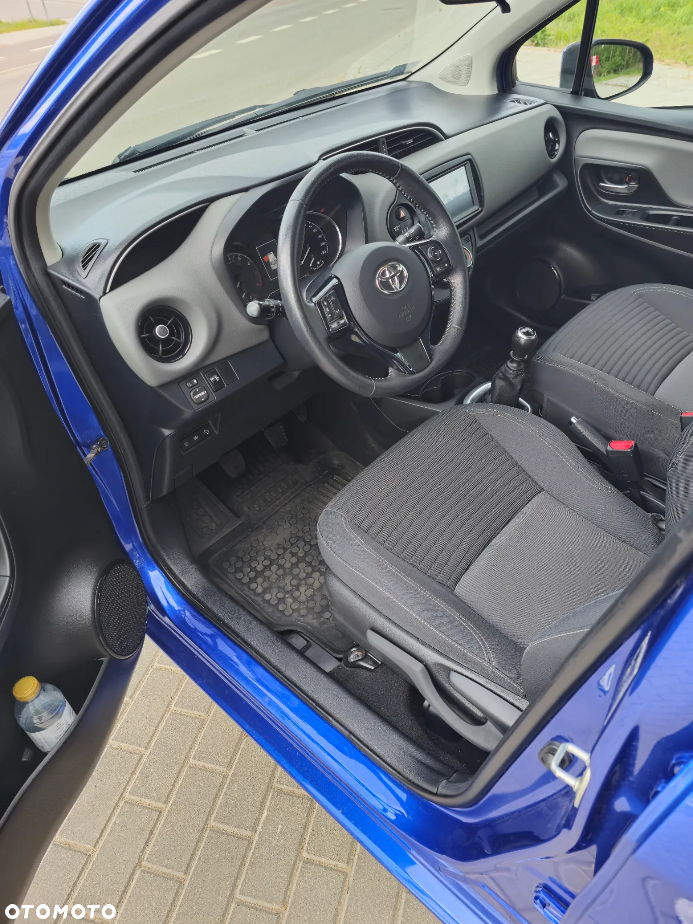 Toyota Yaris 1.5 Premium - 11