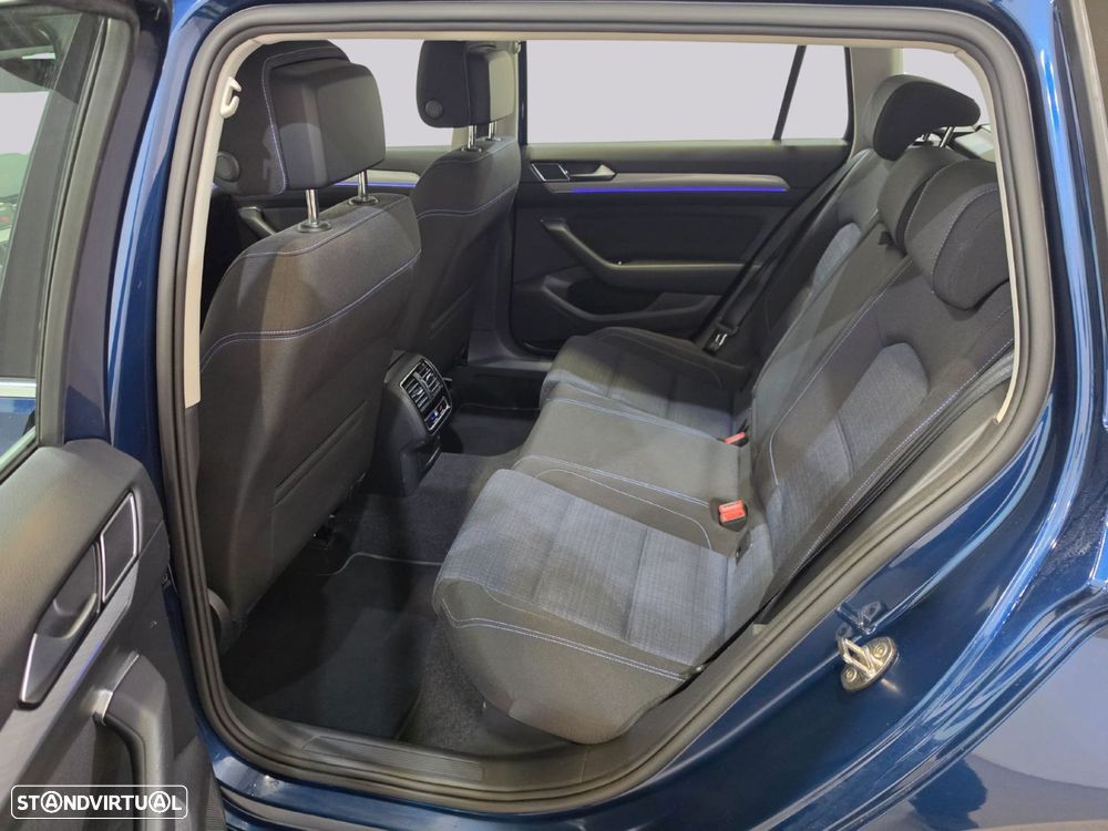 VW Passat - 11