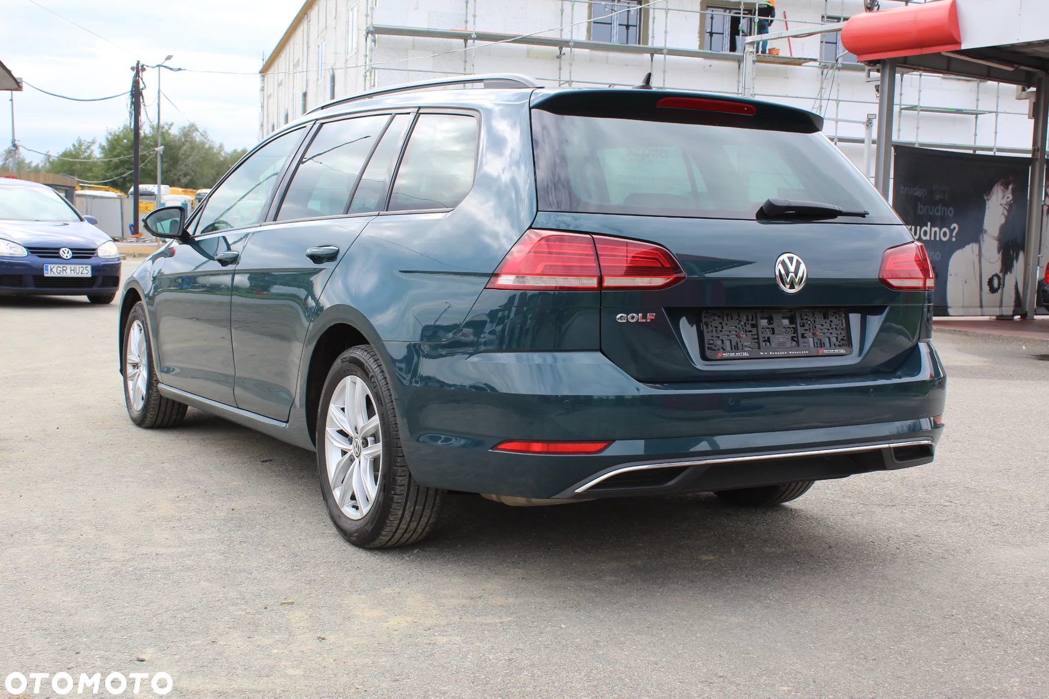Volkswagen Golf - 8