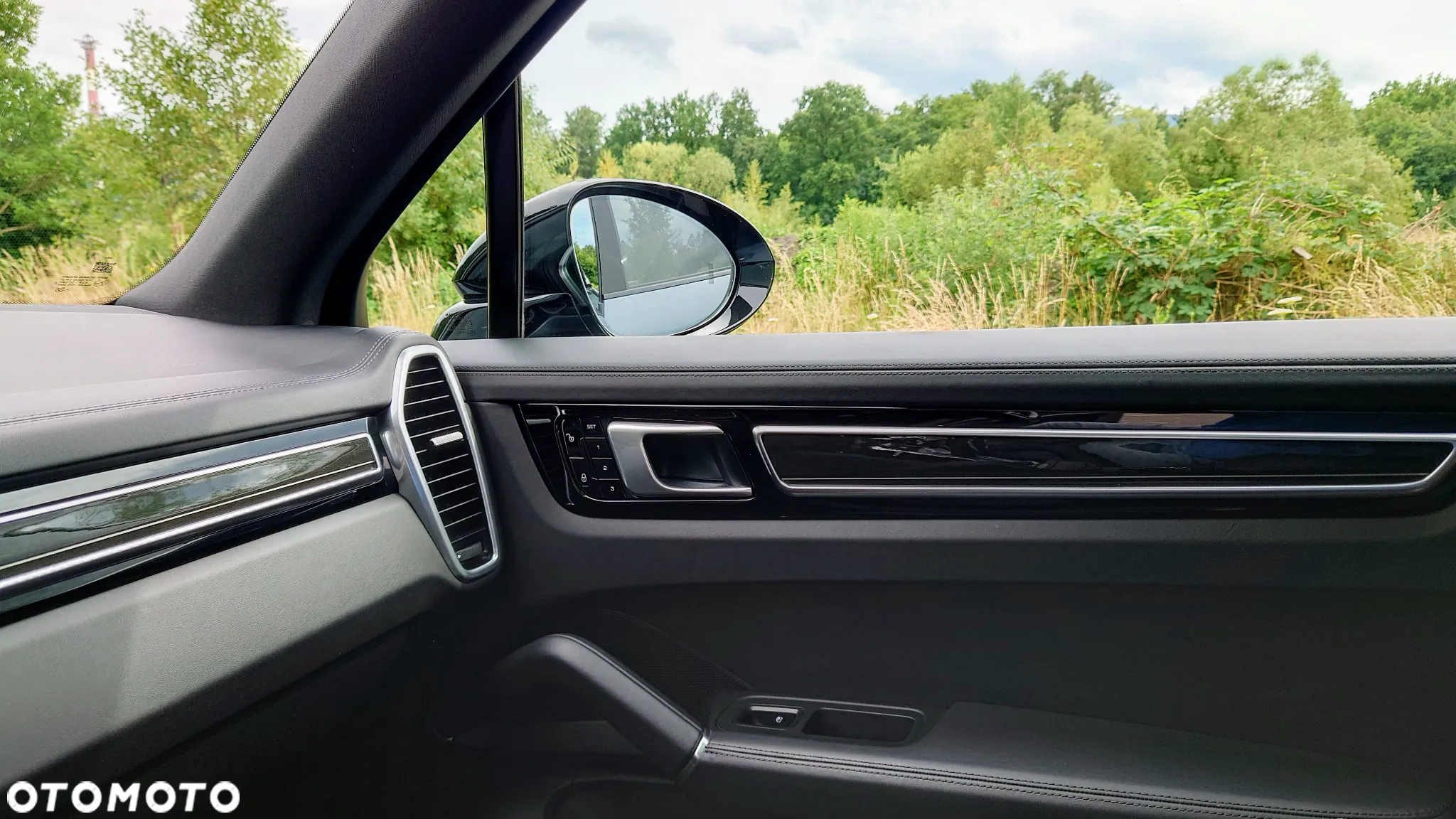 Porsche Cayenne E-Hybrid Platinum Edition - 15