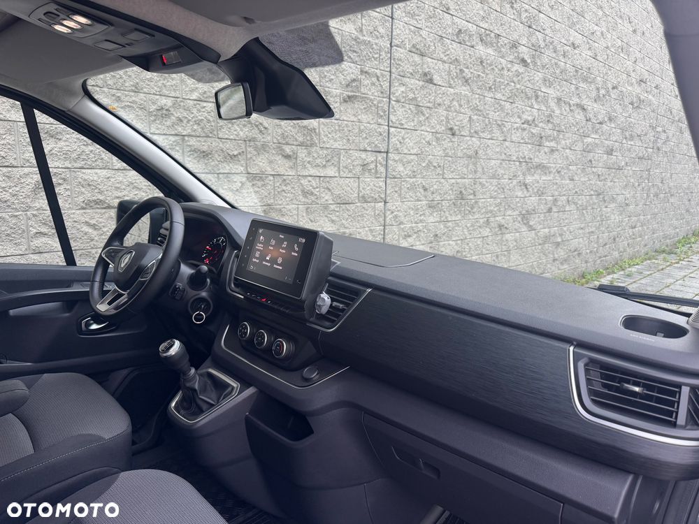 Renault Trafic 2.0 dCi - 21