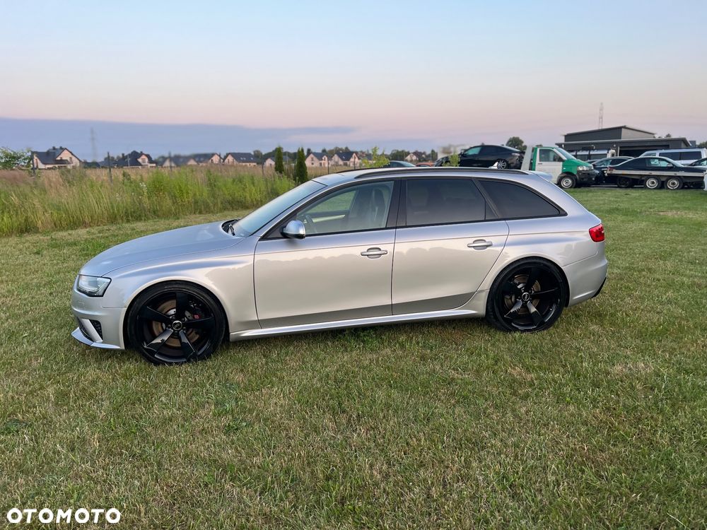 Audi RS4 Avant - 2