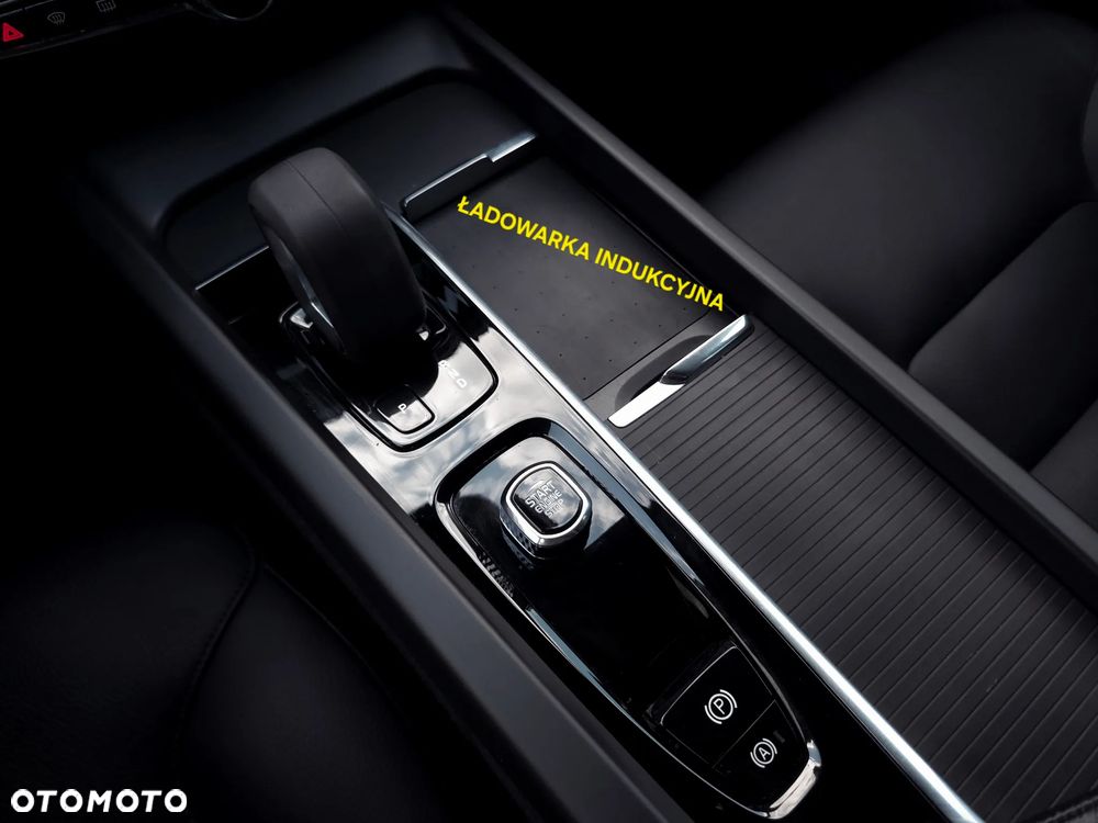 Volvo XC 60 B4 B Momentum Pro - 17