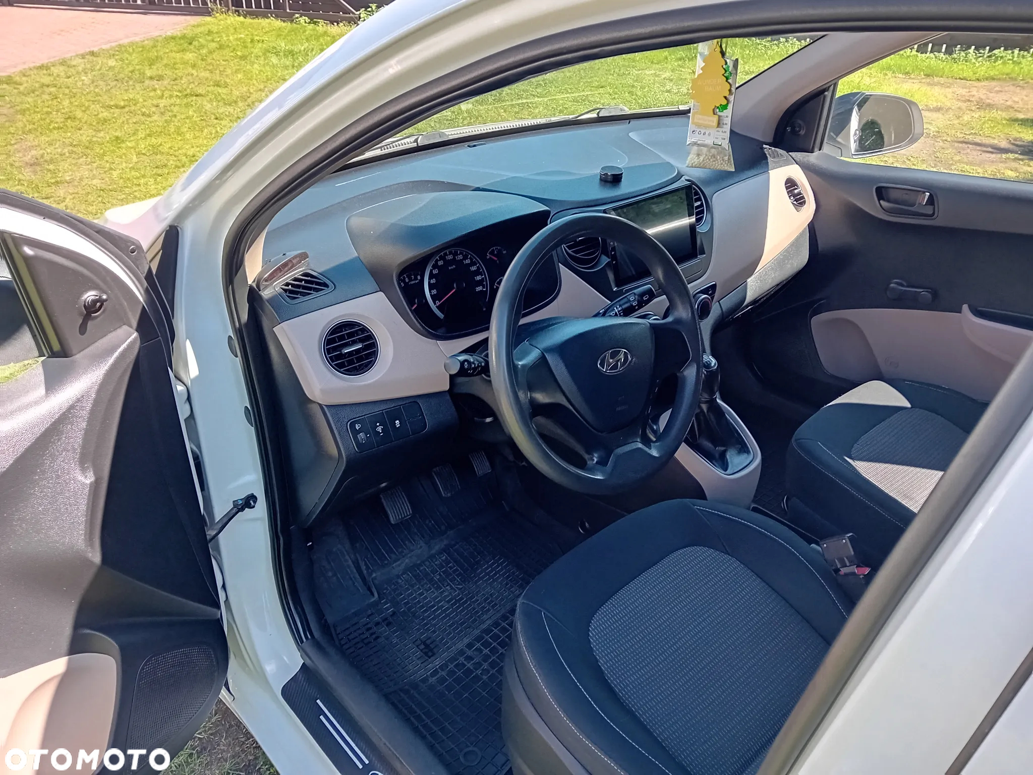 Hyundai i10 - 11