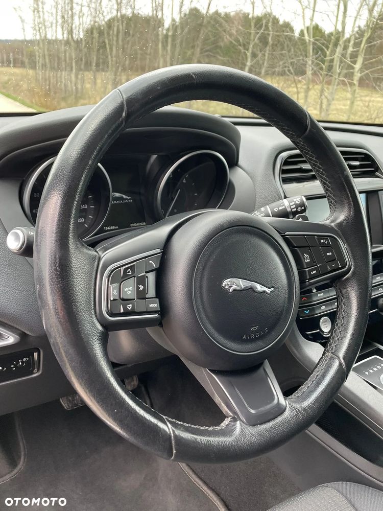 Jaguar F-Pace 20d AWD Prestige - 16